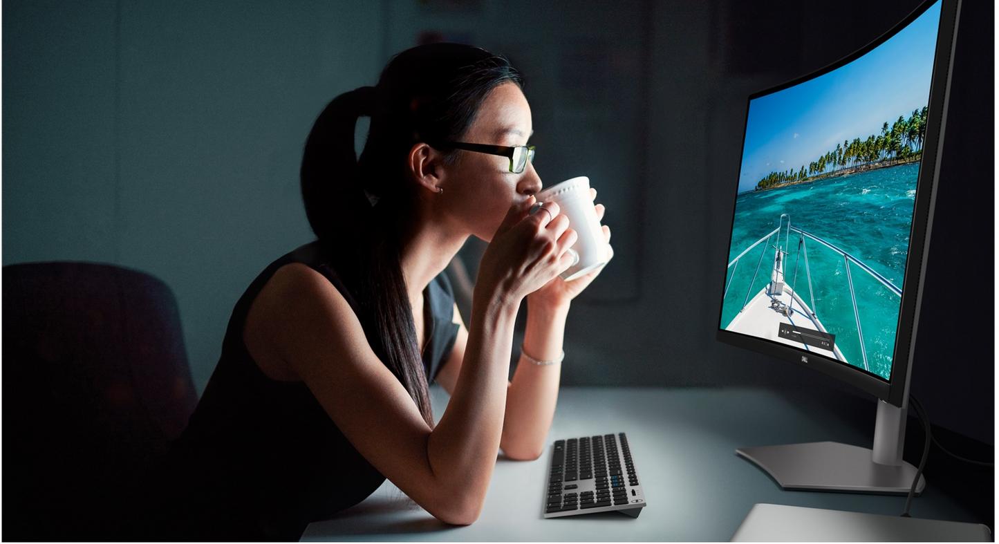 【中古モニター】32インチ メーカー DELL 型番 S3221QS 入力端子 HDMI DisplayPort 解像度 3840×2160 Cランク 中古 液晶 モニター PC ディスプレイ