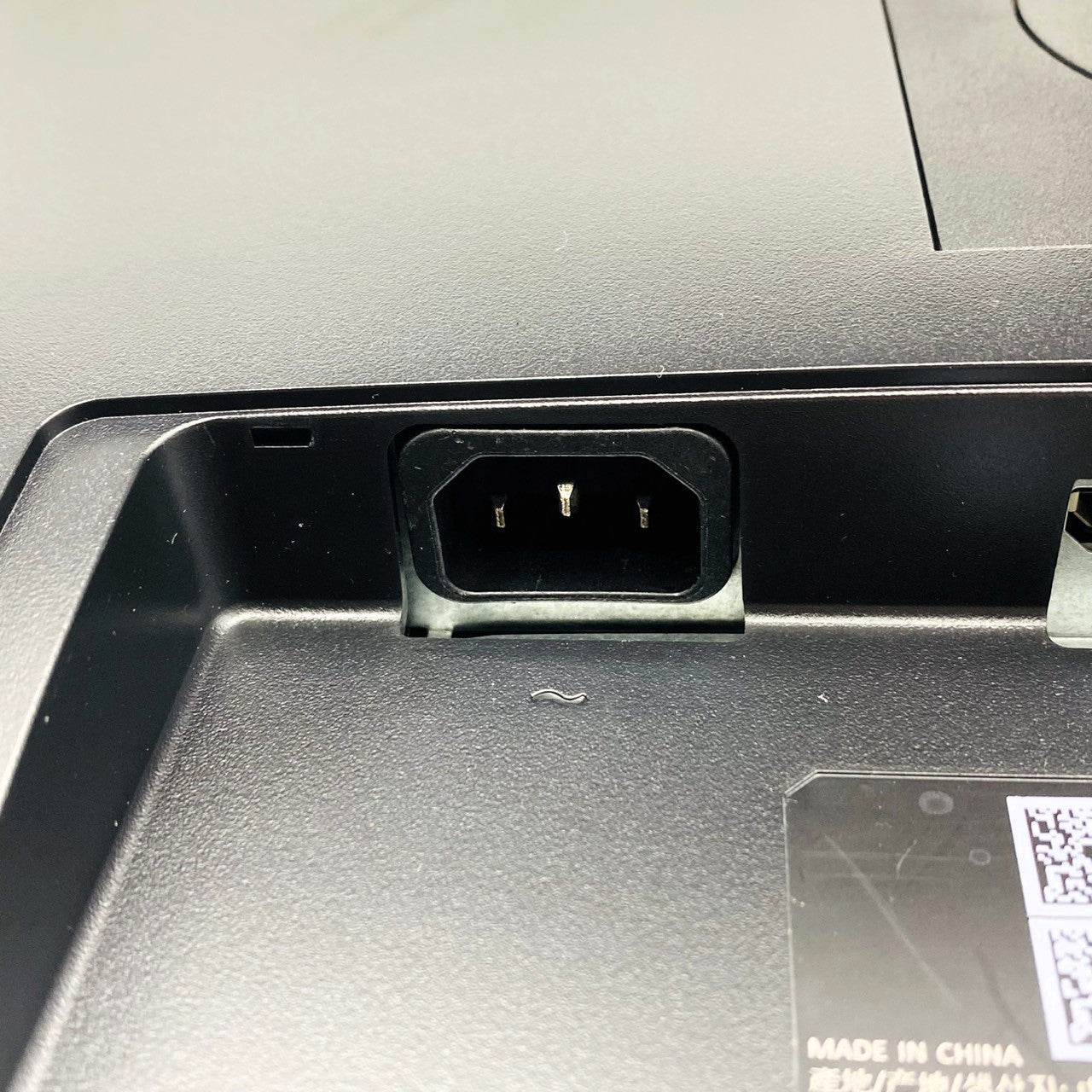 【中古モニター】23.8インチ メーカー DELL 型番 U2414HB 入力端子 HDMI DisplayPort 解像度 1920x1080 中古 液晶 モニター PC ディスプレイ