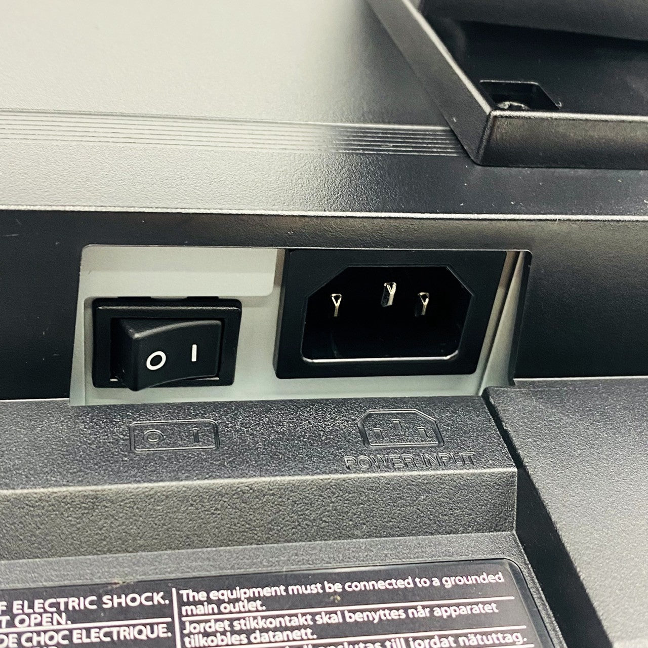 【中古モニター】23インチ メーカー EIZO 型番 EV2336W 入力端子 D-Sub DVI DisplayPort 解像度 1920×1080 中古 液晶 モニター PC ディスプレイ