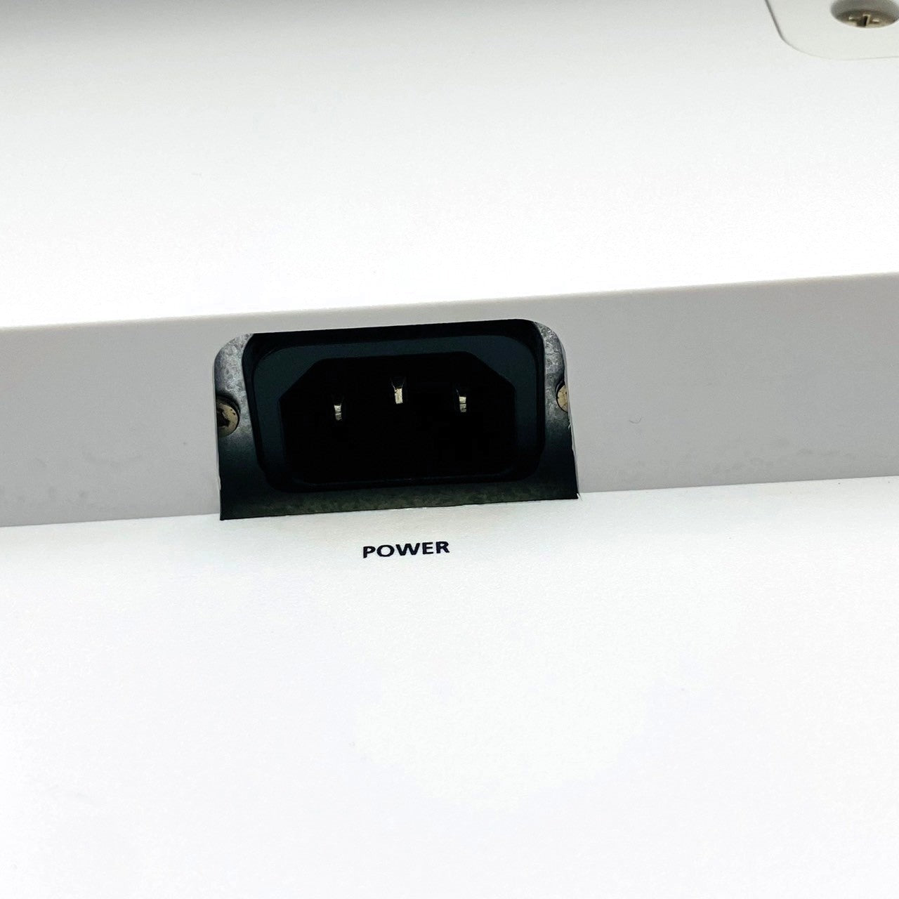 【中古モニター】27インチ メーカー FUJITSU 型番 VL-P27-8T 入力端子 HDMI Displayport DVI 解像度 2560×1440 Aランク 中古 液晶 モニター PC ディスプレイ