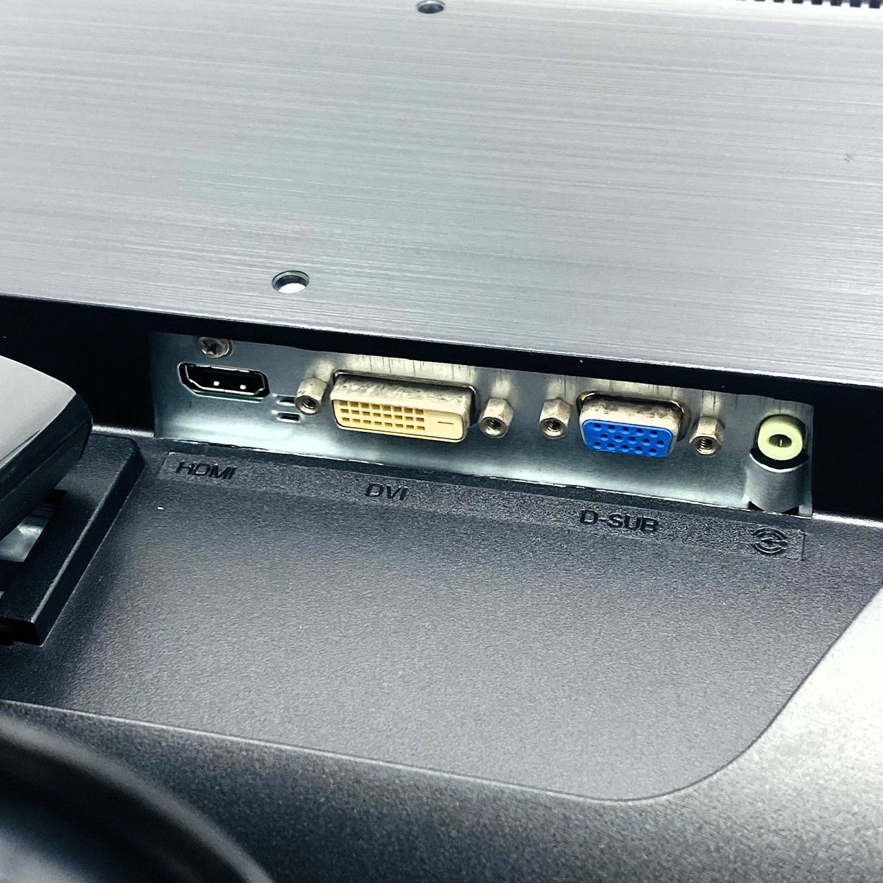【中古モニター】23インチ メーカー iiyama 型番 XU-2390HS-B5 入力端子 HDMI D-Sub DVI 解像度 1920x1080 Aランク 中古 液晶 モニター PC ディスプレイ