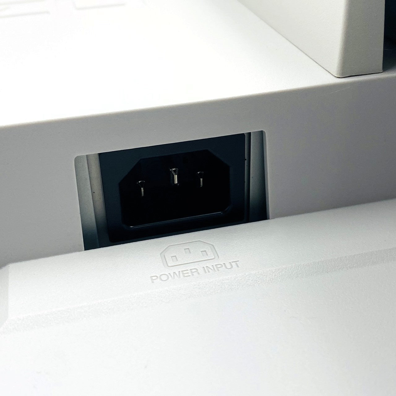 【中古モニター】21.5インチ メーカー EIZO 型番 EV2116W 入力端子 D-Sub DVI HDMI 解像度 1920x1080 Bランク 中古 液晶 モニター PC ディスプレイ