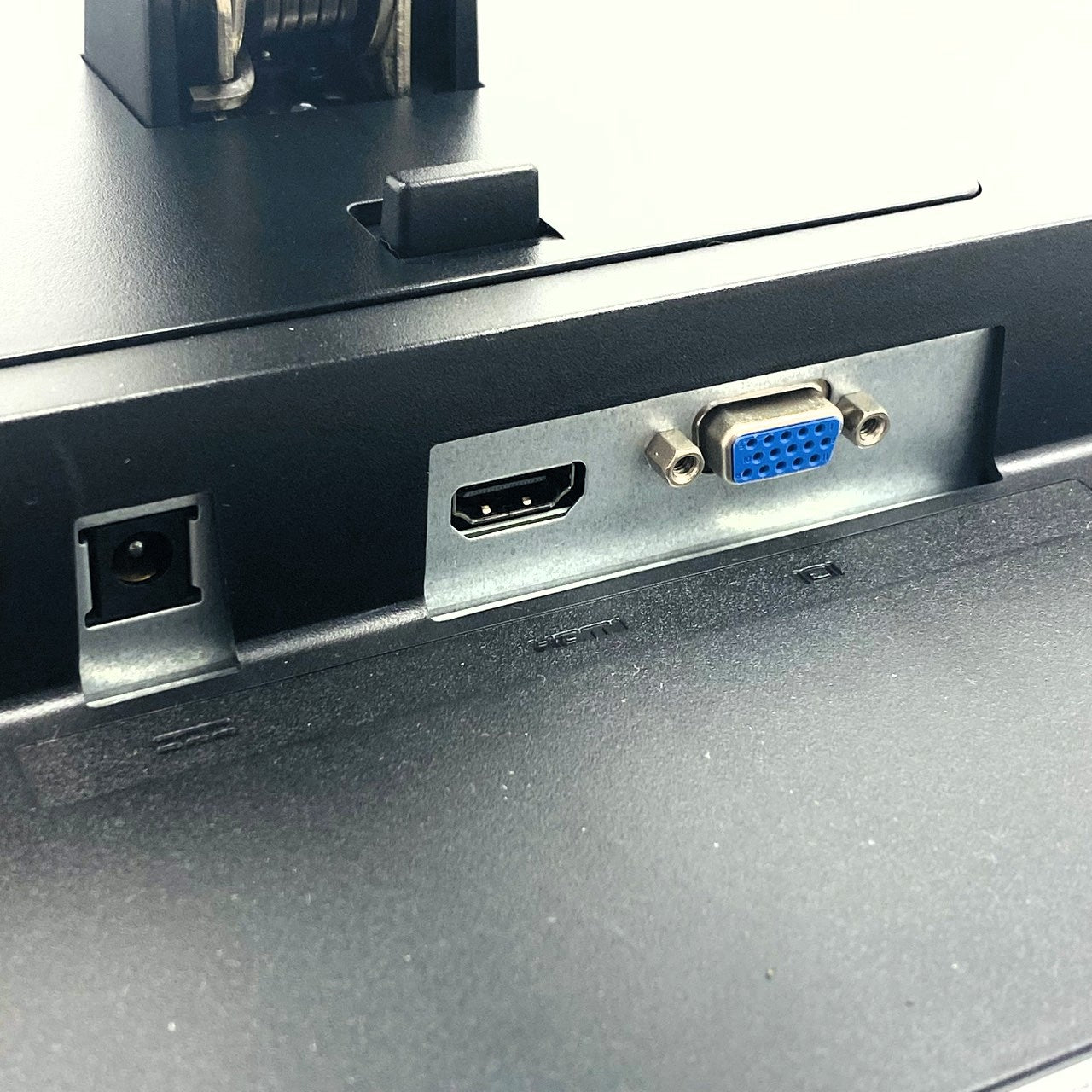【中古モニター】21.5インチ メーカー HP 型番 N220h 入力端子 HDMI D-Sub 解像度 1920x1080 Aランク 中古 液晶 モニター PC ディスプレ