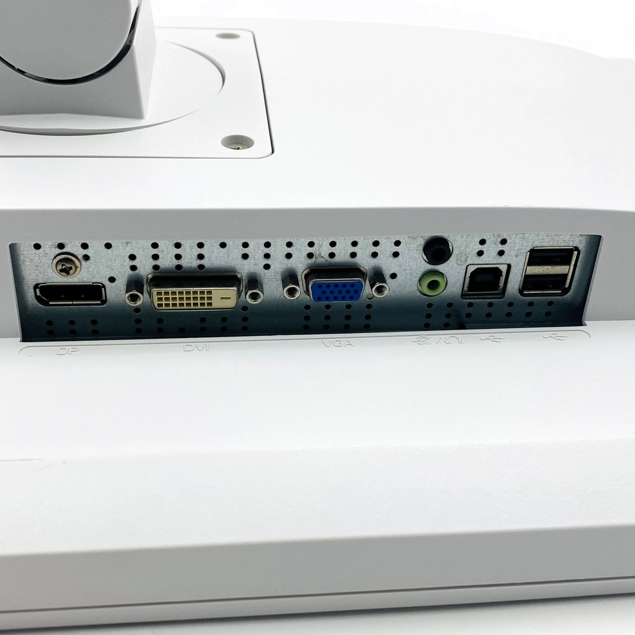 【中古モニター】24インチ メーカー FUJITSU 型番 VL-B24-8T 入力端子 DisplayPort DVI D-sub 解像度 1920x1080 Cランク 中古 液晶 モニター PC ディスプレイ