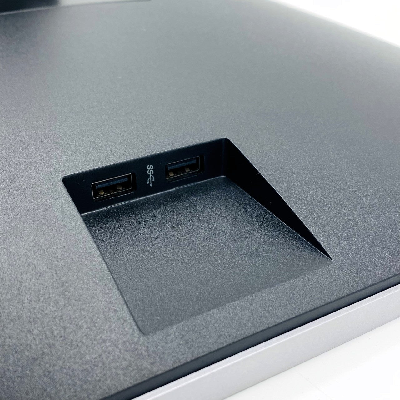 【中古モニター】24インチ メーカー HP 型番 E243I 入力端子 HDMI D-Sub DisplayPort 解像度 1920x1200 Aランク 中古 液晶 モニター PC ディスプレイ