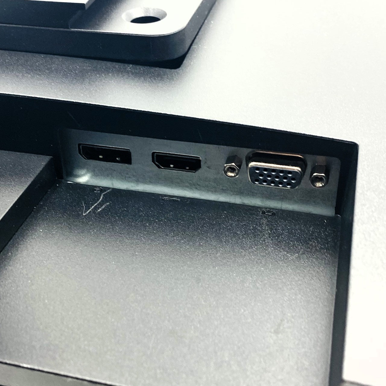 【中古モニター】23.8インチ メーカー HP 型番 P24G5 入力端子 HDMI D-Sub Displayport 解像度 1920x1080 Aランク 中古 液晶 モニター PC ディスプレイ