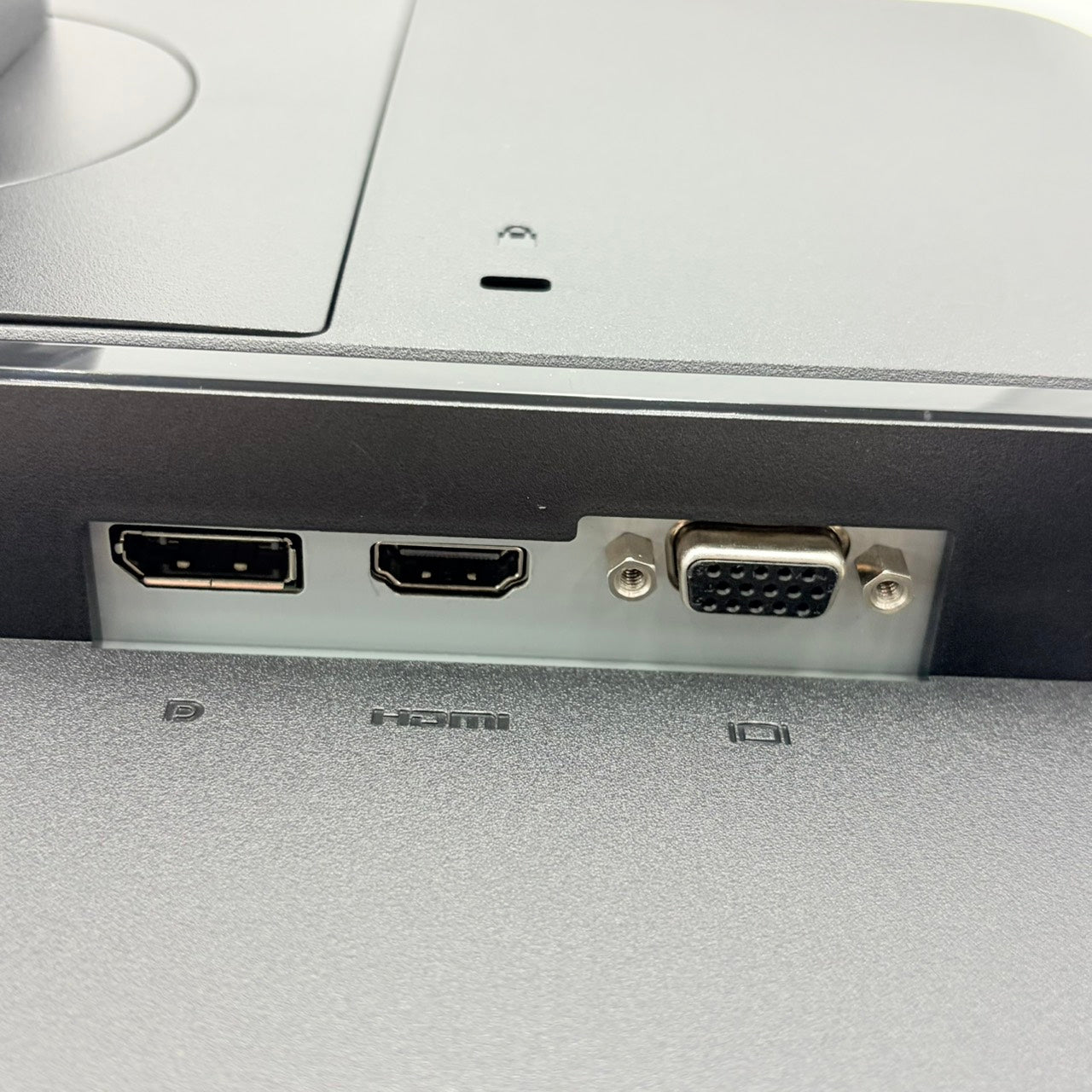 【中古モニター】21.5インチ メーカー HP 型番 P22HG4 入力端子 HDMI D-Sub DisplayPort 解像度 1920x1080 Aランク 中古 液晶 モニター PC ディスプレイ