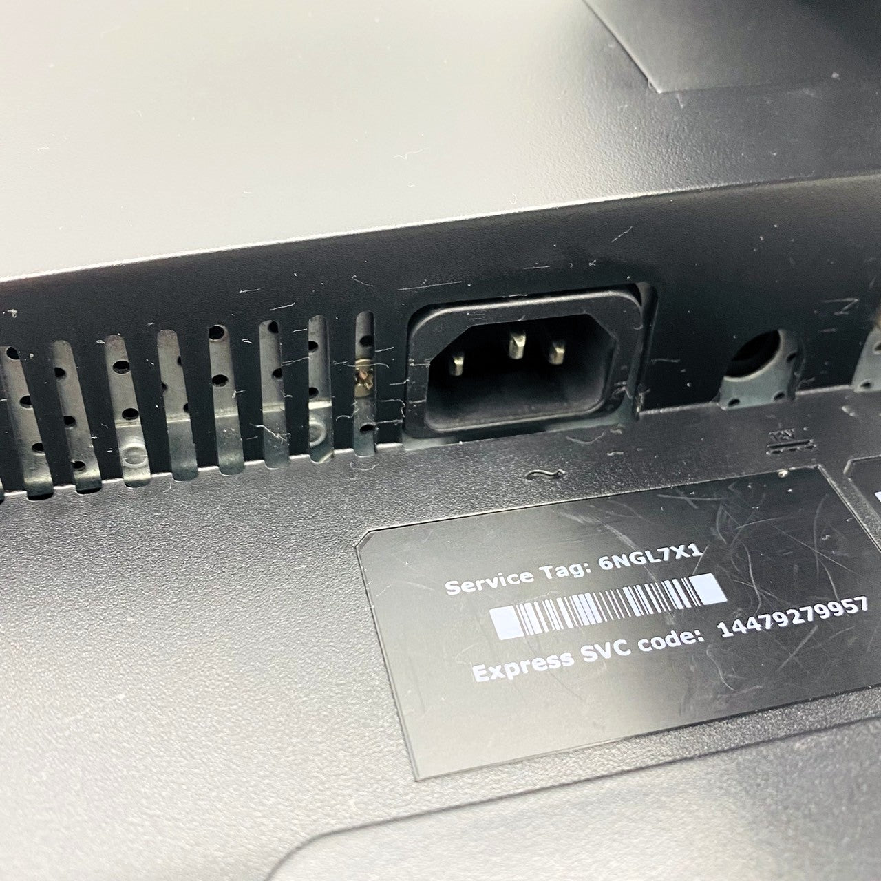 【中古モニター】29インチ メーカー DELL 型番 U2913WM 入力端子 HDMI D-Sub DVI DisplayPort 解像度 2560×1080 中古 液晶 モニター PC ディスプレイ
