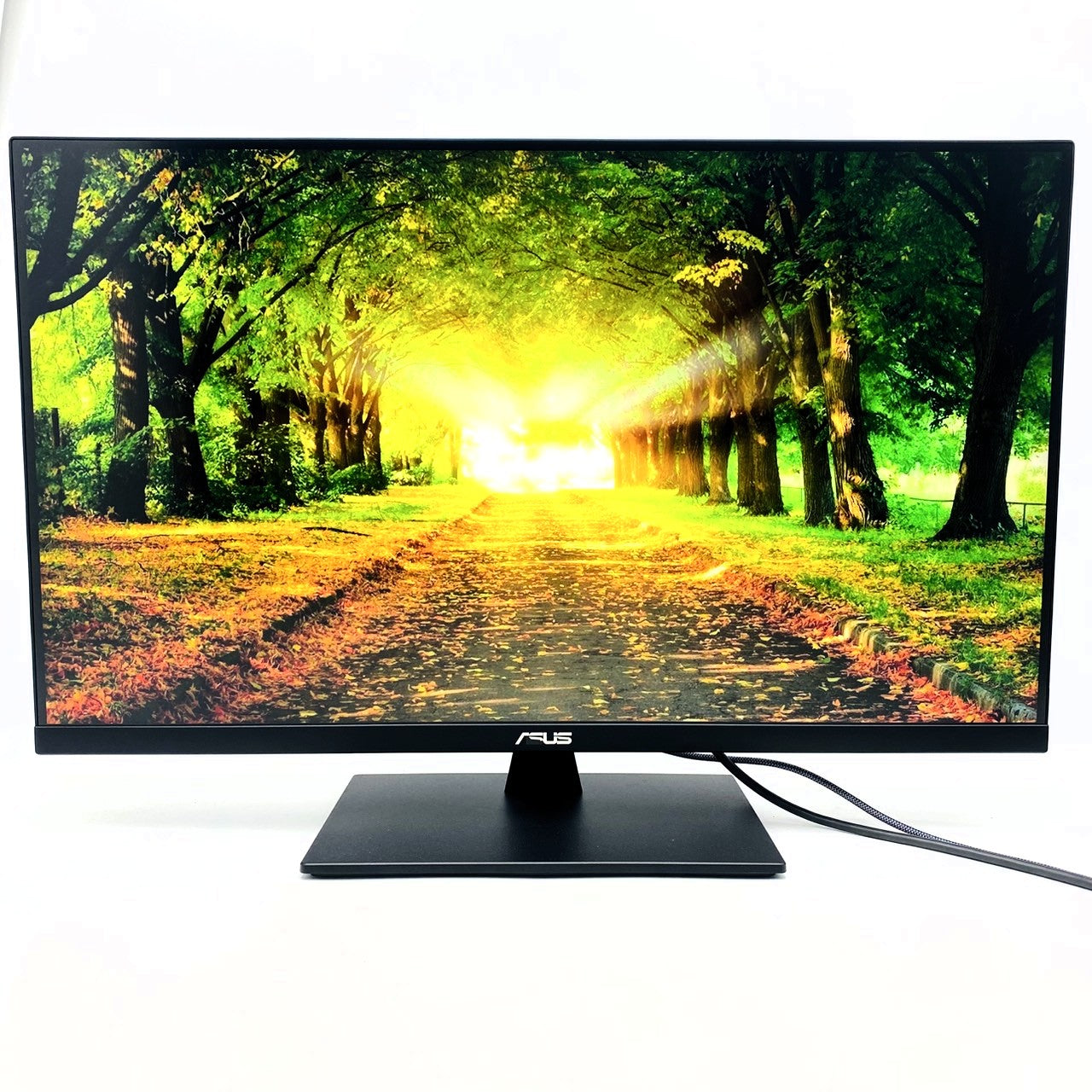 【中古モニター】31.5インチ メーカー ASUS 型番 VP32UQ 入力端子 HDMI DisplayPort 解像度 3840×2160 Bランク 中古 液晶 モニター PC ディスプレイ