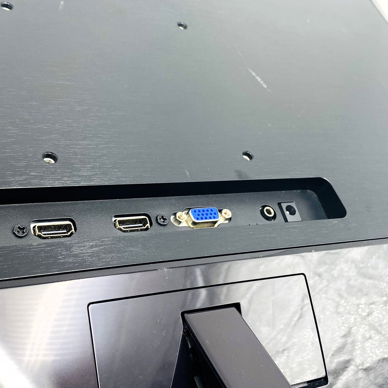 【中古モニター】23インチ メーカー PHILIPS 型番 234E5QHSB/11 入力端子 HDMI D-Sub 解像度 1920x1080 Cランク 中古 液晶 モニター PC ディスプレイ