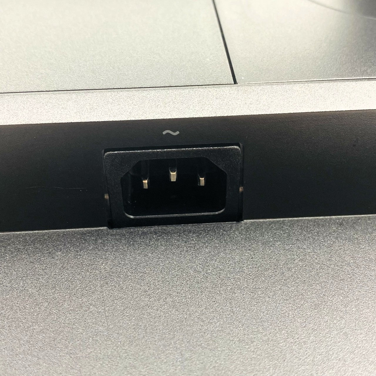 【中古モニター】23.8インチ メーカー HP 型番 E24UG4FHD 入力端子 DisplayPort HDMI USBTypeC 解像度 1920x1080 Bランク 中古 液晶 モニター PC ディスプレイ