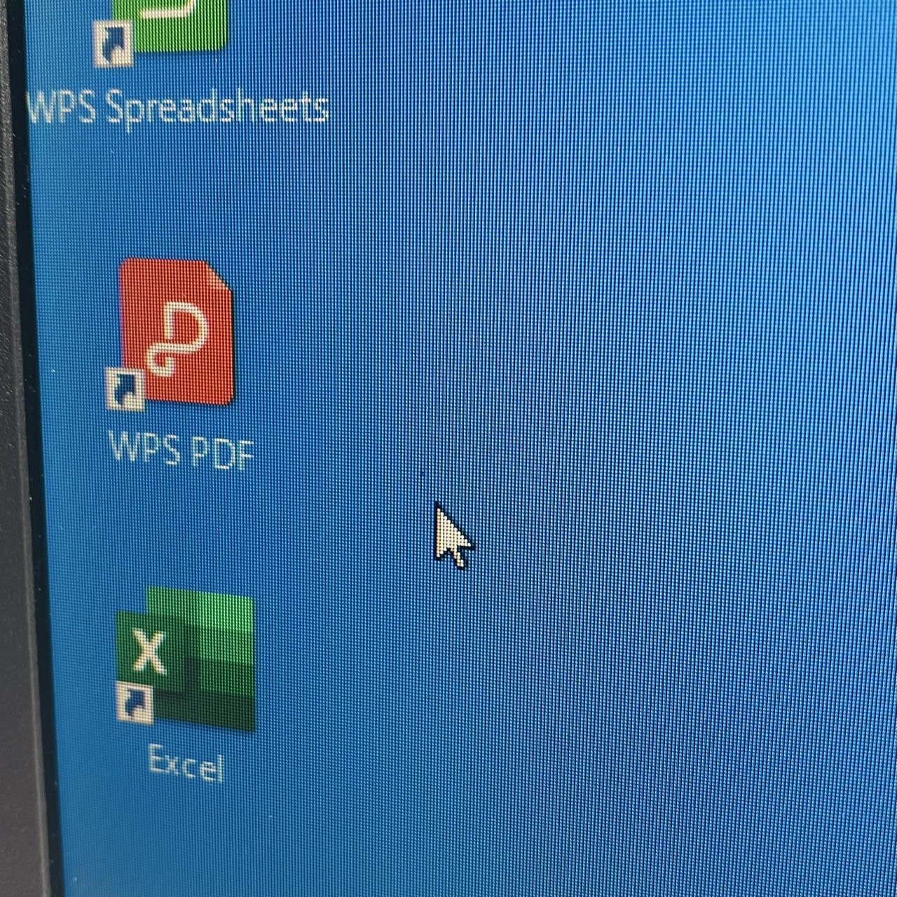 【中古モニター】23.8インチ メーカー I-O DATA 型番 LCD-AD243EDSB 入力端子 D-Sub DVI 解像度 1920x1080 Cランク 中古 液晶 モニター PC ディスプレイ