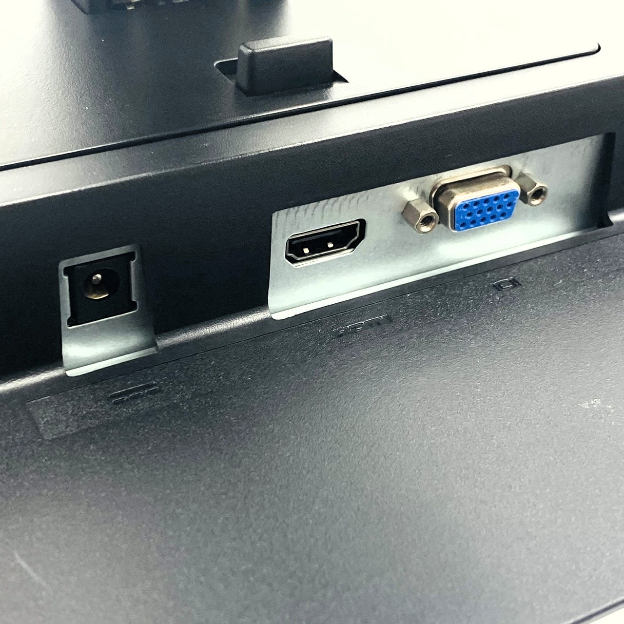 【中古モニター】21.5インチ メーカー HP 型番 N220h 入力端子 HDMI D-Sub 解像度 1920x1080 Cランク 中古 液晶 モニター PC ディスプレ