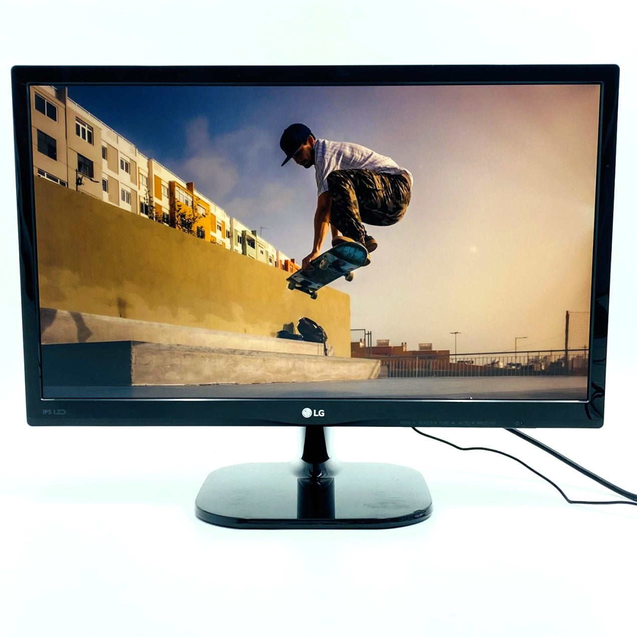 (๑˃̵ᴗ˂̵)　　LG モニター ディスプレイ 22MP48HQ-P LG 22MP48HQ-P: 22 Inch Class Full HD IPS LED Monitor | LG USA