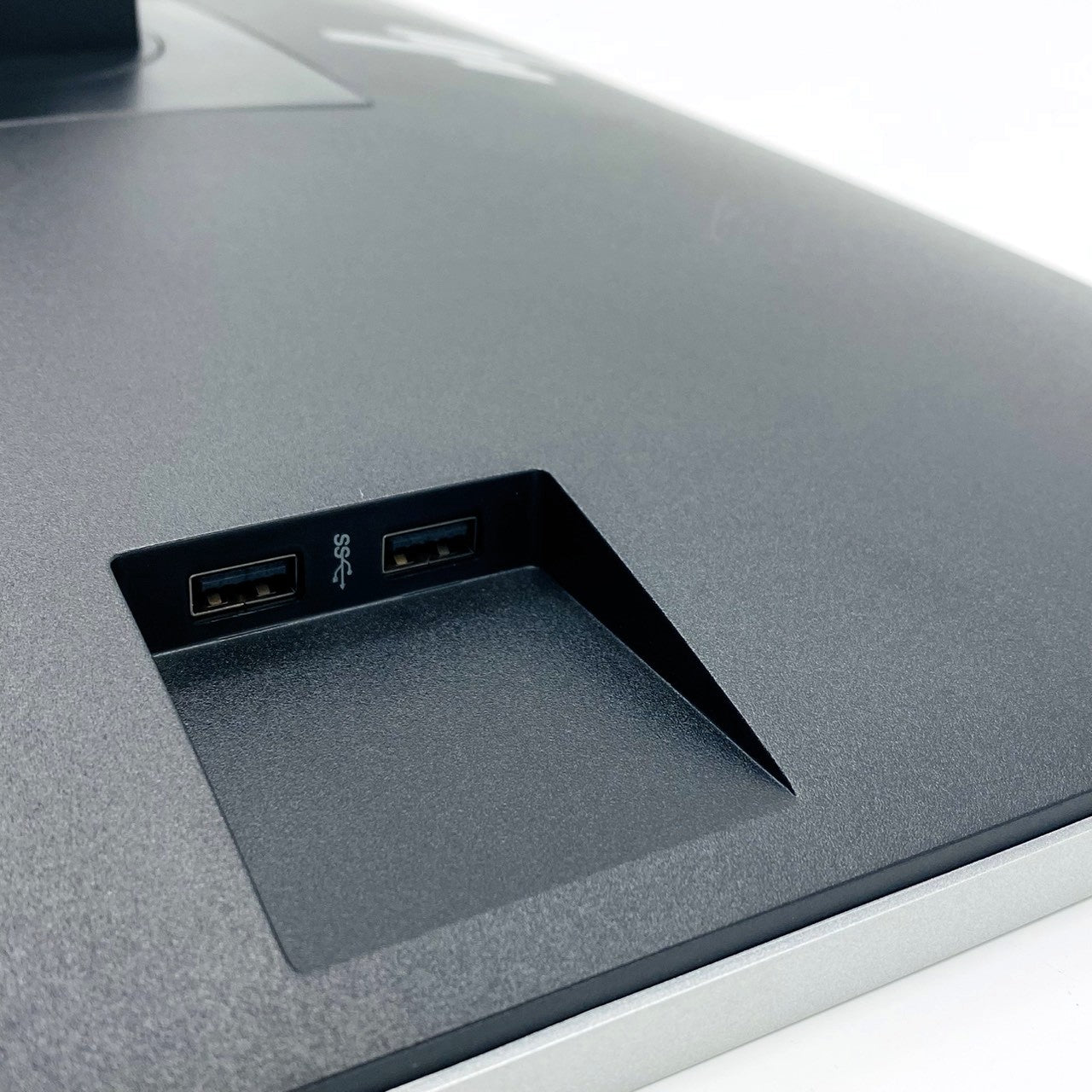 【中古モニター】24インチ メーカー HP 型番 E243I 入力端子 HDMI D-Sub DisplayPort 解像度 1920x1200 Cランク 中古 液晶 モニター PC ディスプレイ