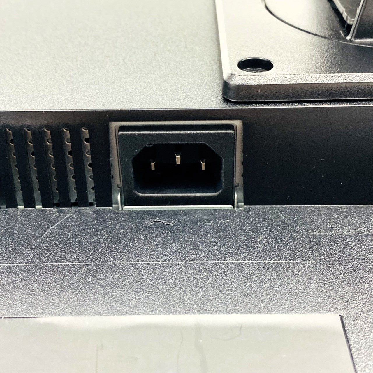 【中古モニター】23.8インチ メーカー iiyama 型番 XUB2493HSU-B1 入力端子 HDMI D-Sub Displayport 解像度 1920x1080 Aランク 中古 液晶 モニター PC ディスプレイ