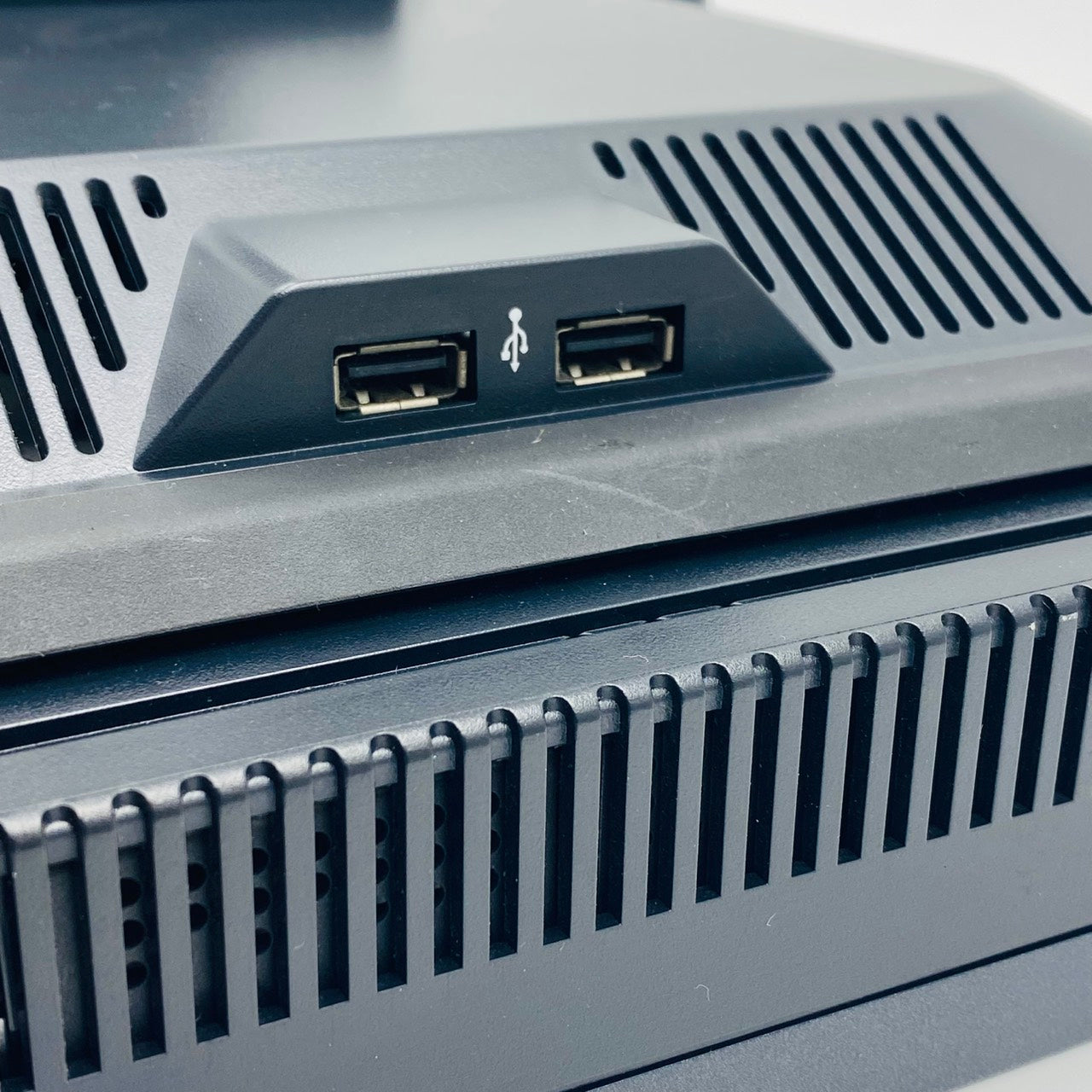 【中古モニター】24インチ メーカー HP 型番 LP2475W 入力端子 HDMI DVI Displayport 解像度 1920x1200 Bランク 中古 液晶 モニター PC ディスプレイ