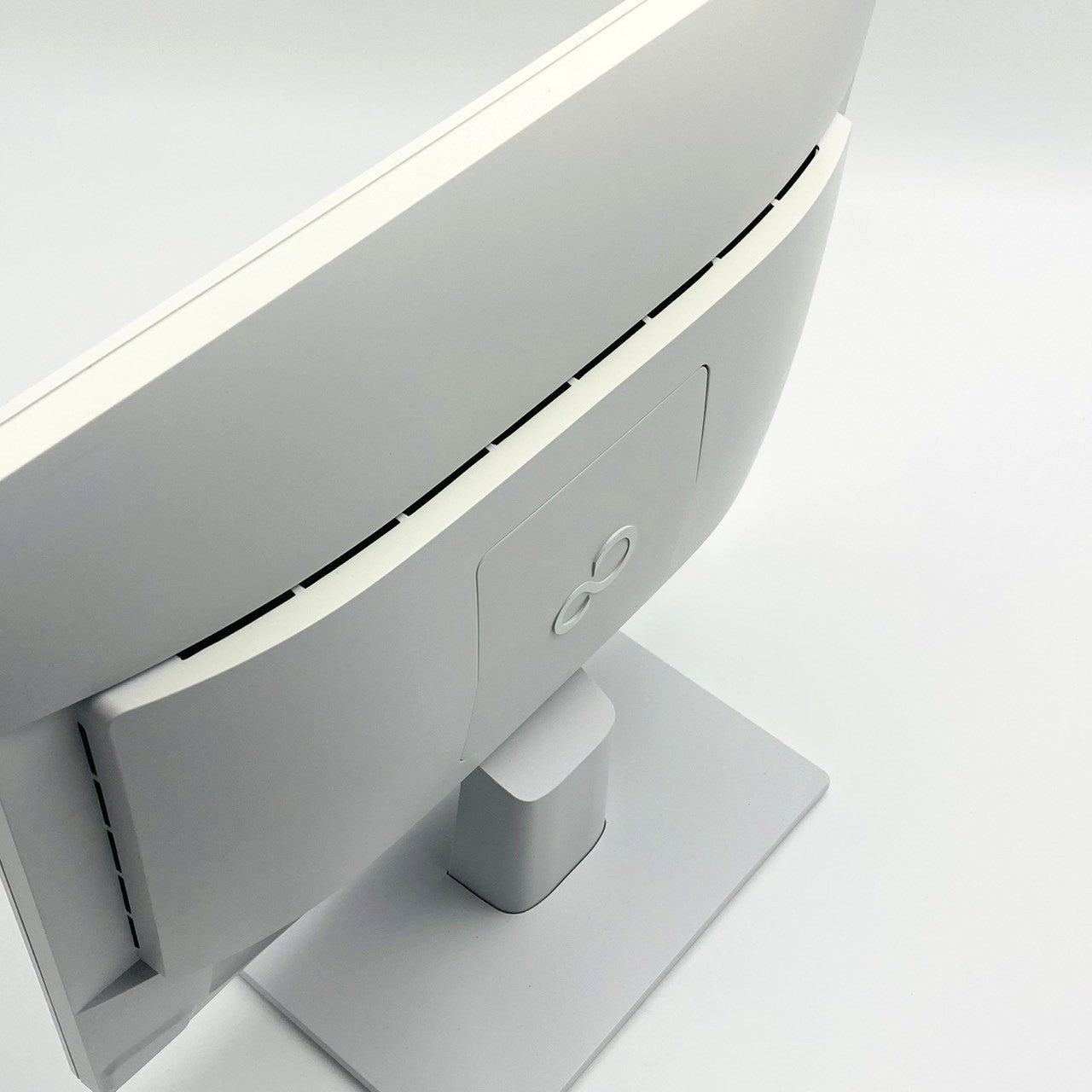 【中古モニター】19インチ メーカー FUJITSU 型番  VL-E19-7 入力端子 D-Sub DVI 解像度 1280x1024 Cランク 中古 液晶 モニター PC ディスプレイ