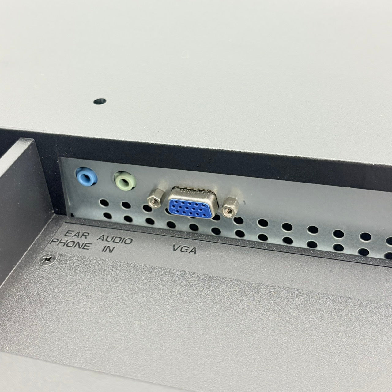 【中古モニター】23.8インチ メーカー I-ODATA 型番 LCD-AH241EDB 入力端子 D-Sub HDMI 解像度 1920x1080 Cランク 中古 液晶 モニター PC ディスプレイ
