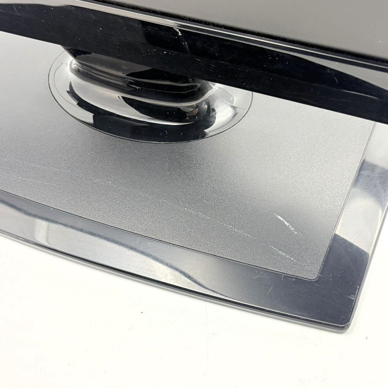 【中古モニター】23.6インチ メーカー I-ODATA 型番 LCD-AD242EB 入力端子 D-Sub DVI 解像度 1920x1080 Cランク 中古 液晶 モニター PC ディスプレイ