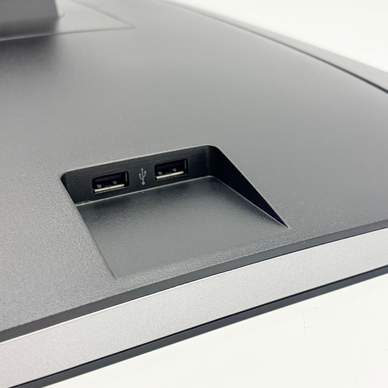 中古モニター】24インチ メーカー HP 型番 E242 入力端子 D-Sub HDMI