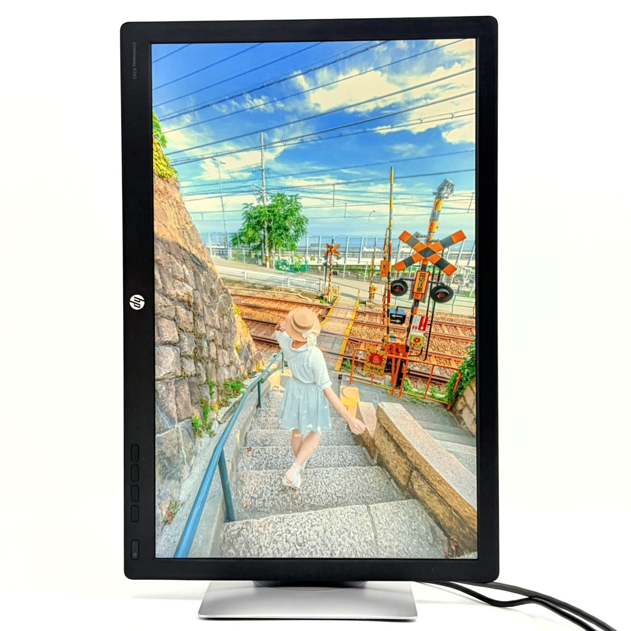 【中古モニター】24インチ メーカー HP 型番 E242 入力端子 D-Sub HDMI Displayport 解像度 1920x1080 Bランク 中古 液晶 モニター PC ディスプレイ