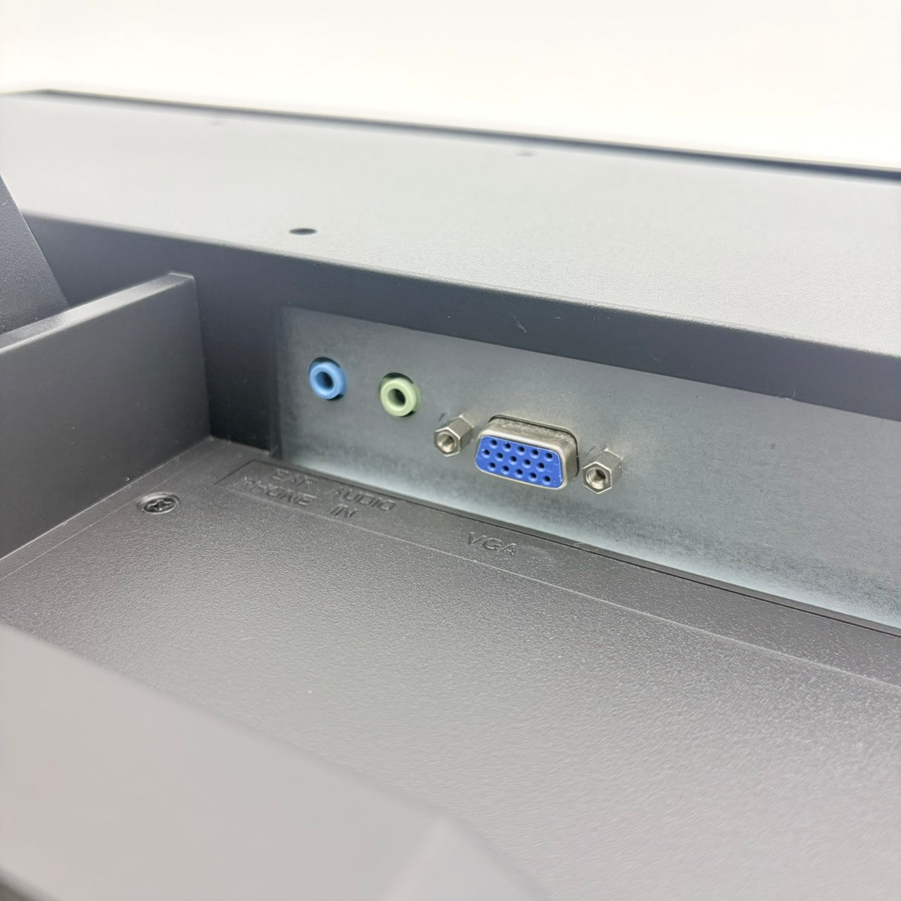 【中古モニター】21.5インチ メーカー I-O DATA 型番 LCD-AH221EDB 入力端子 HDMI D-Sub 解像度 1920x1080 Cランク 中古 液晶 モニター PC ディスプレイ