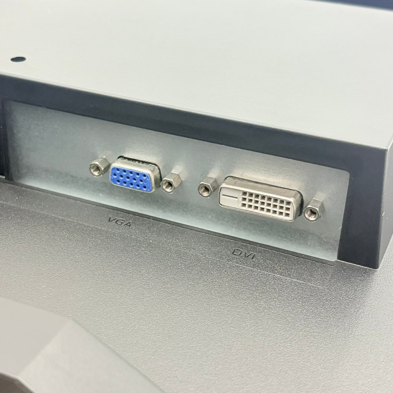 【中古モニター】21.5インチ メーカー I-O DATA 型番 LCD-AD223EDB 入力端子 D-Sub DVI 解像度 1920x1080 Bランク 中古 液晶 モニター PC ディスプレイ