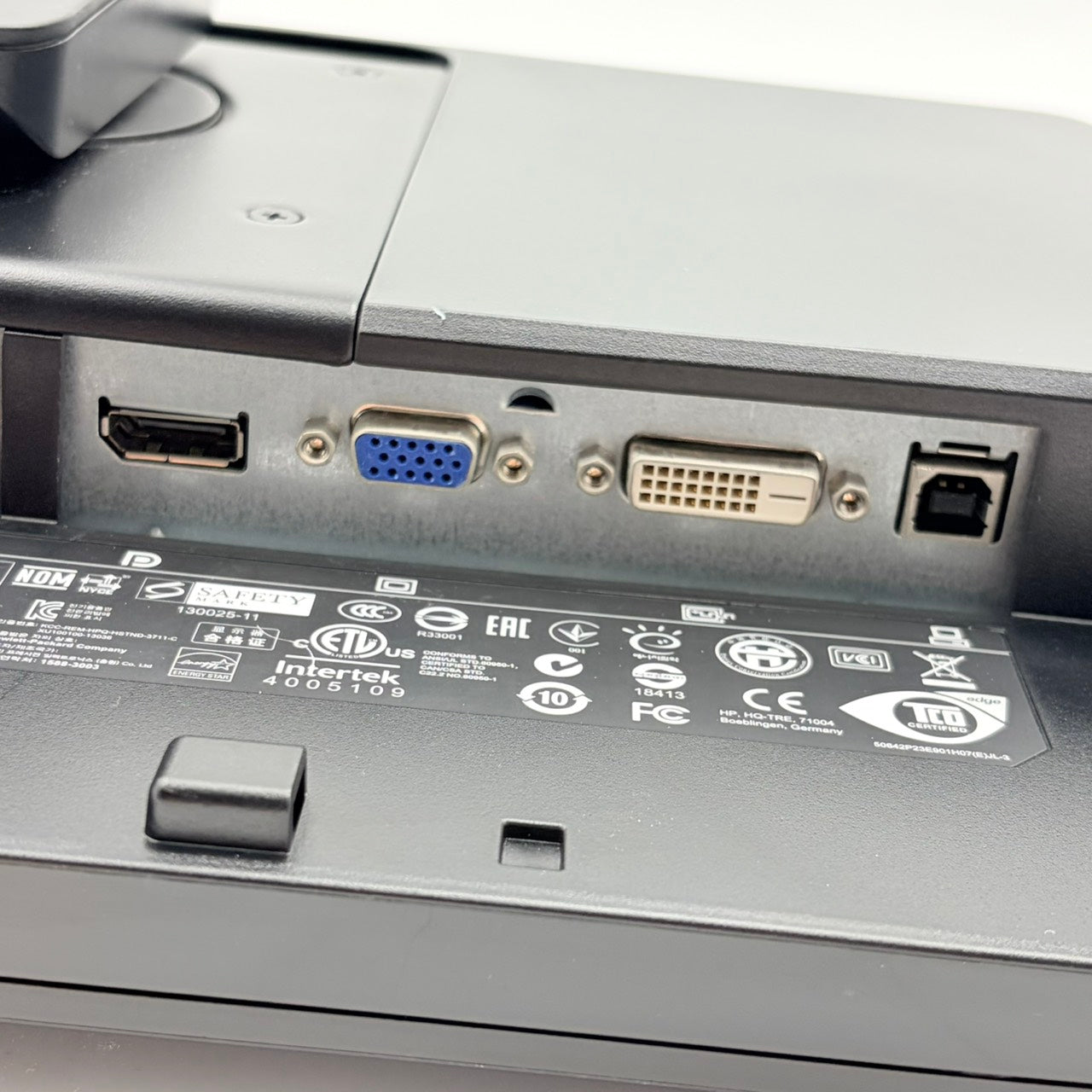【中古モニター】23インチ メーカー HP 型番 Z23i 入力端子 D-Sub DVI Displayport 解像度 1920x1080 Bランク 中古 液晶 モニター PC ディスプレイ