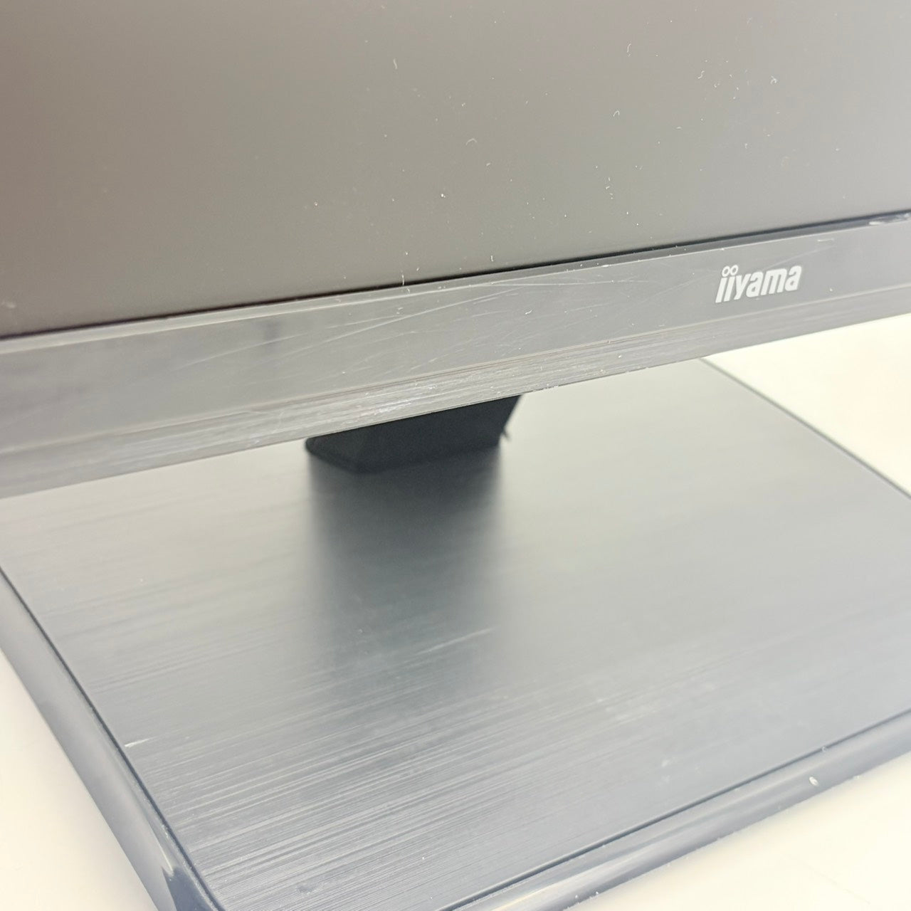 【中古モニター】23インチ メーカー iiyama 型番 XU2390HS-B3 入力端子 HDMI D-Sub DVI 解像度 1920x1080 Cランク 中古 液晶 モニター PC ディスプレイ