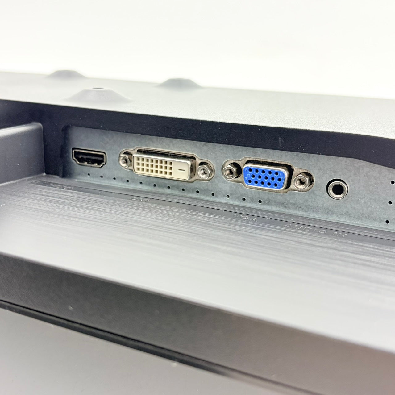 【中古モニター】23.6インチ メーカー PRINCETON 型番 PTFBDE-24W 入力端子 HDMI D-Sub DVI 解像度 1920x1080 Bランク 中古 液晶 モニター PC ディスプレイ