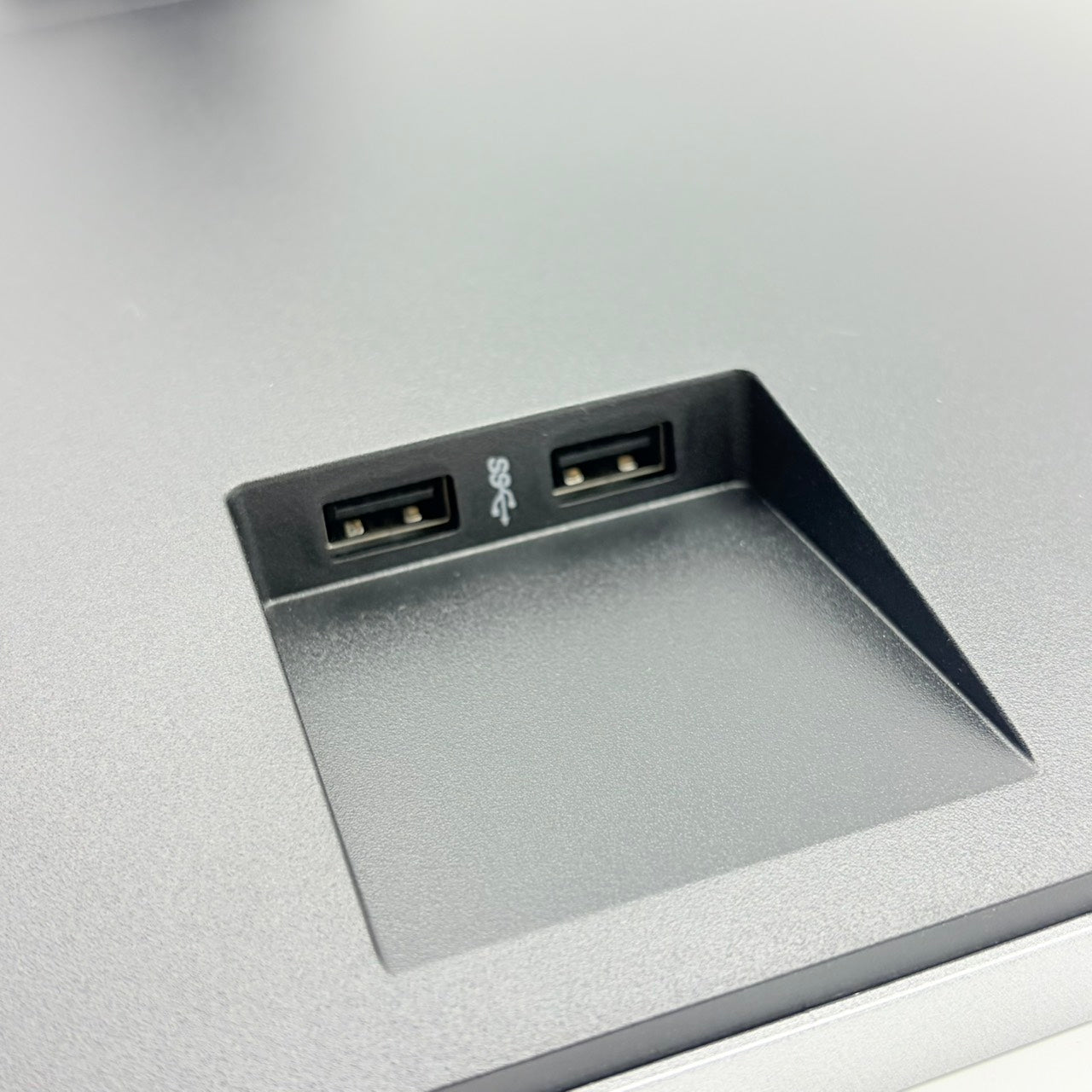 【中古モニター】23.8インチ メーカー HP 型番 E243 入力端子 HDMI D-Sub Displayport 解像度 1920x1080 Cランク 中古 液晶 モニター PC ディスプレイ