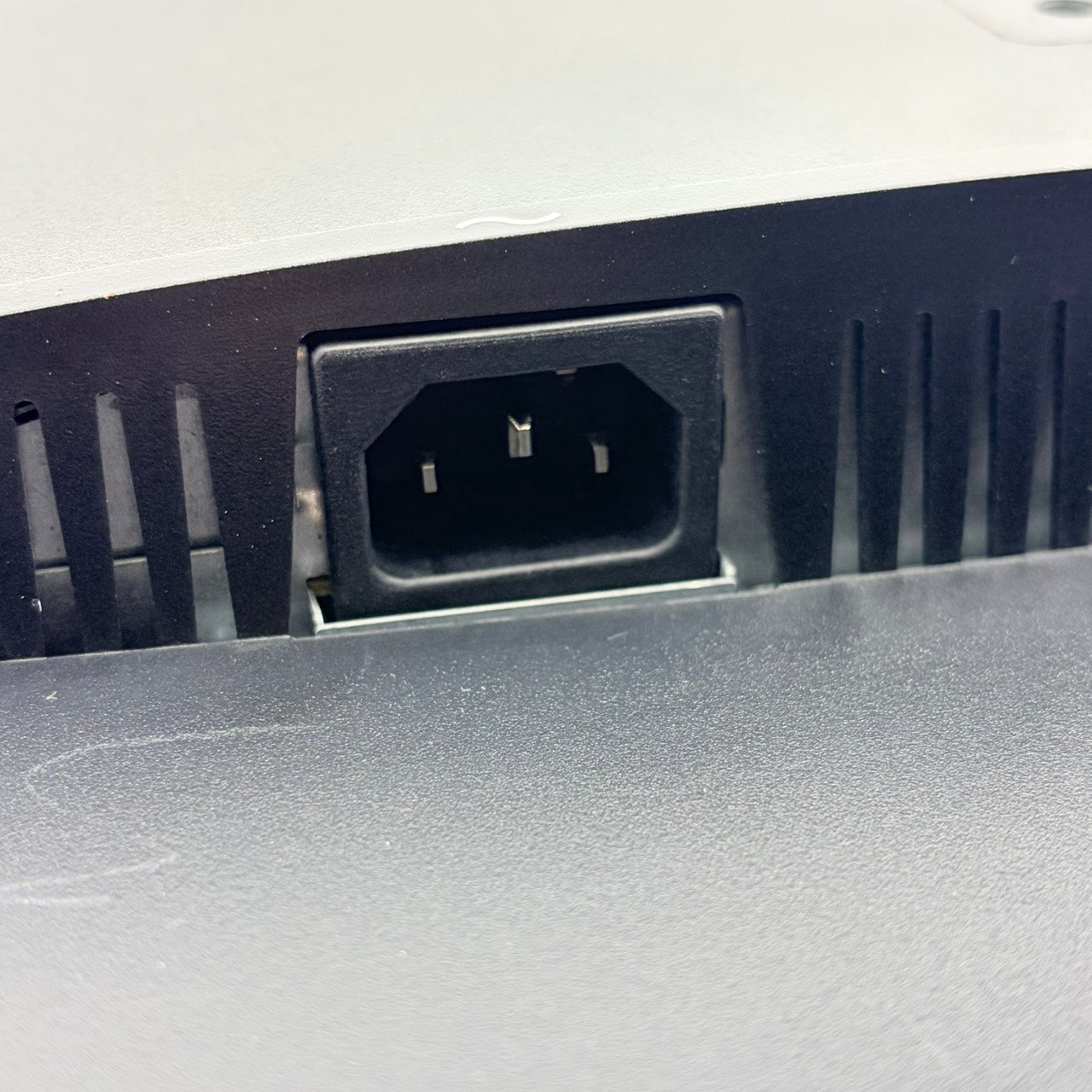 【中古モニター】23.8インチ メーカー PHILIPS 型番 243V7QDAB/11 入力端子 D-Sub DVI HDMI 解像度 1920x1080 Cランク 中古 液晶 モニター PC ディスプレイ