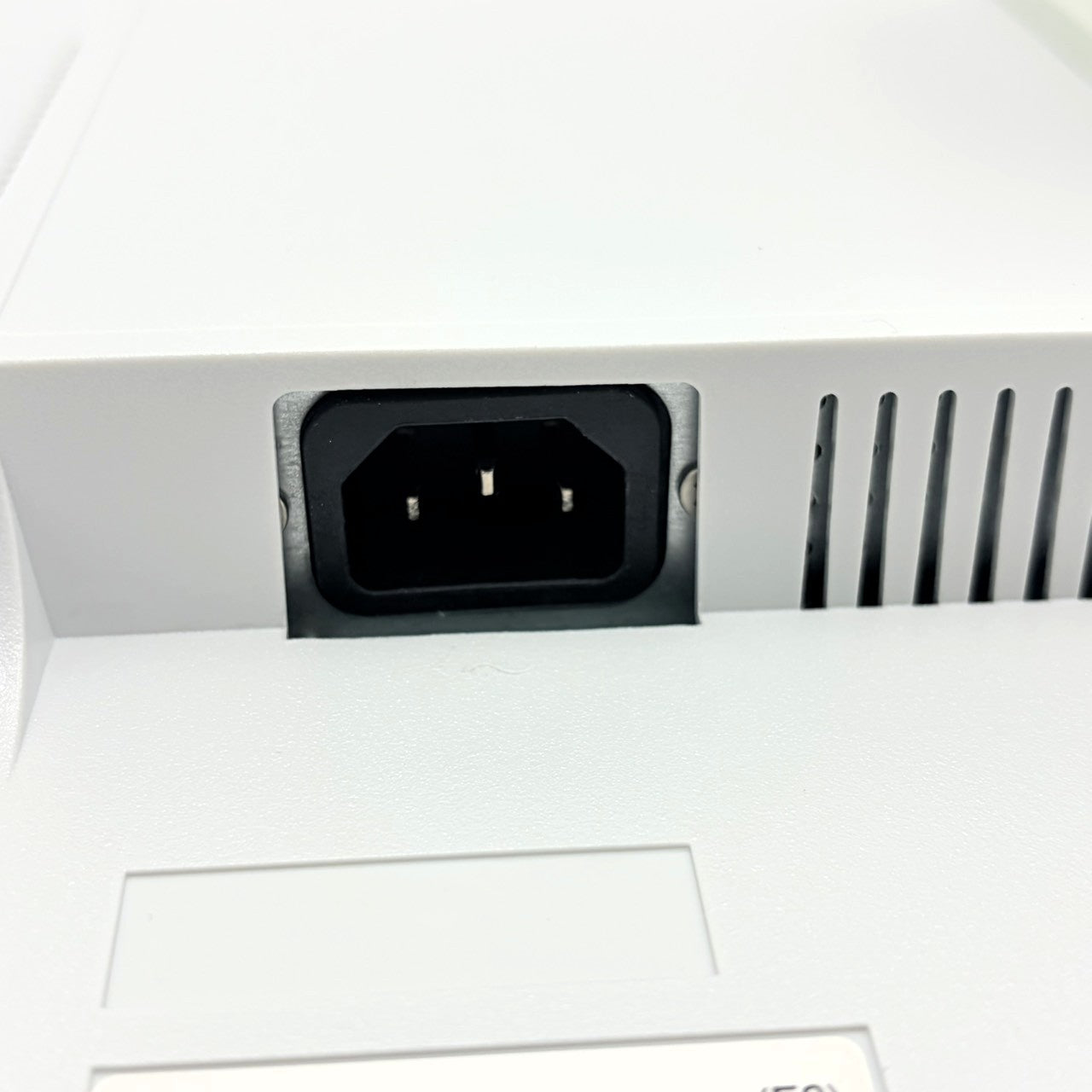 【中古モニター】23.8インチ メーカー NEC 型番 LCD-E241N-C 入力端子 HDMI D-Sub DisplayPort 解像度 1920×1080 Cランク 中古 液晶 モニター PC ディスプレイ