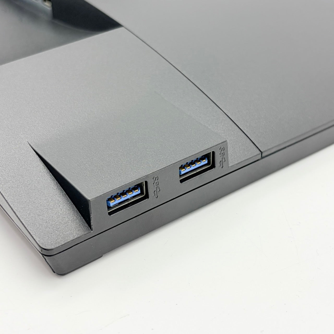 【中古モニター】23インチ メーカー DELL 型番 P2319H 入力端子 HDMI D-Sub Displayort 解像度 1920x1080 Aランク 中古 液晶 モニター PC ディスプレイ