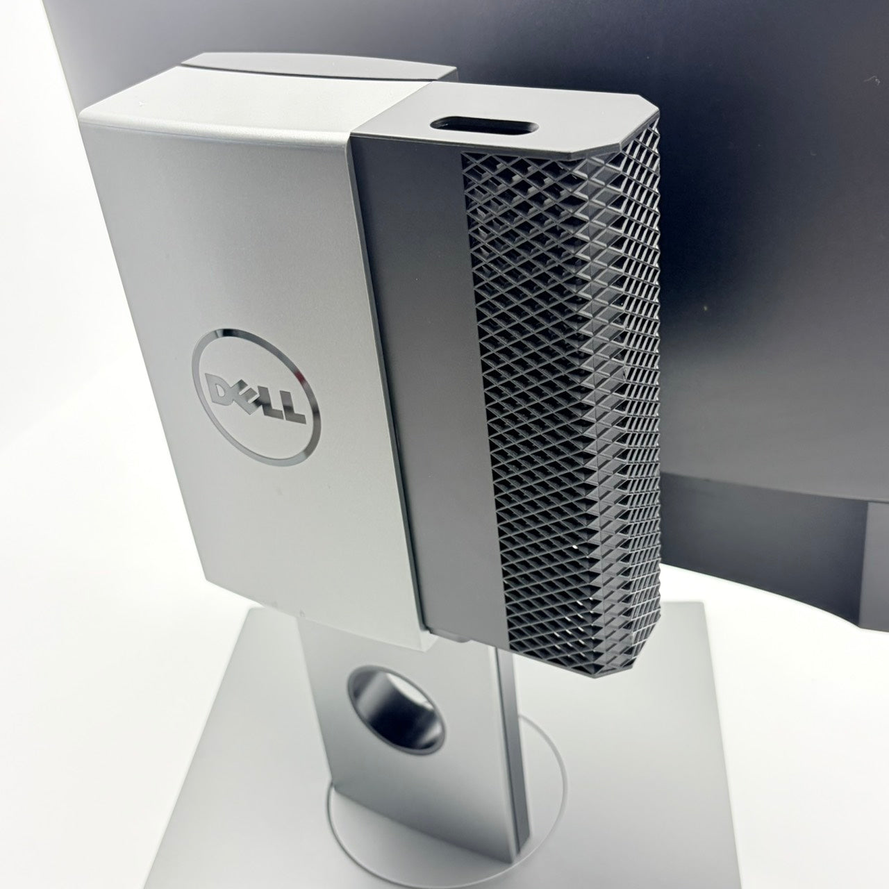 【中古モニター】21.5インチ メーカー DELL 型番  P2219H Dell Micro All-in-One Stand MFS18装着 入力端子 HDMI D-Sub DisplayPort 解像度 1920x1080 Cランク 中古 液晶 モニター PC ディスプレイ