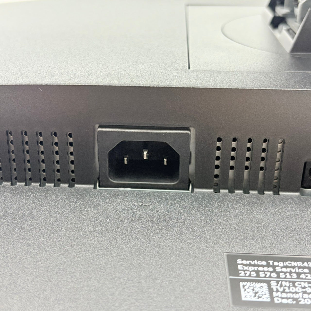 【中古モニター】24インチ メーカー DELL 型番 U2412MC 入力端子 D-Sub DVI DisplayPort 解像度 1920x1200 Aランク 中古 液晶 モニター PC ディスプレイ