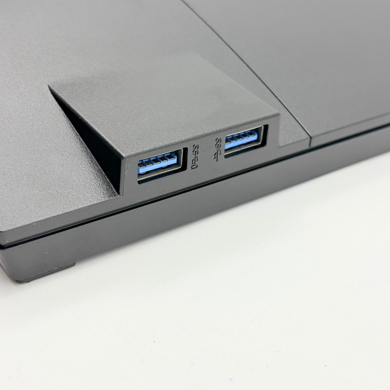 中古モニター】23.8インチ メーカー DELL 型番 P2418HT 入力端子 HDMI
