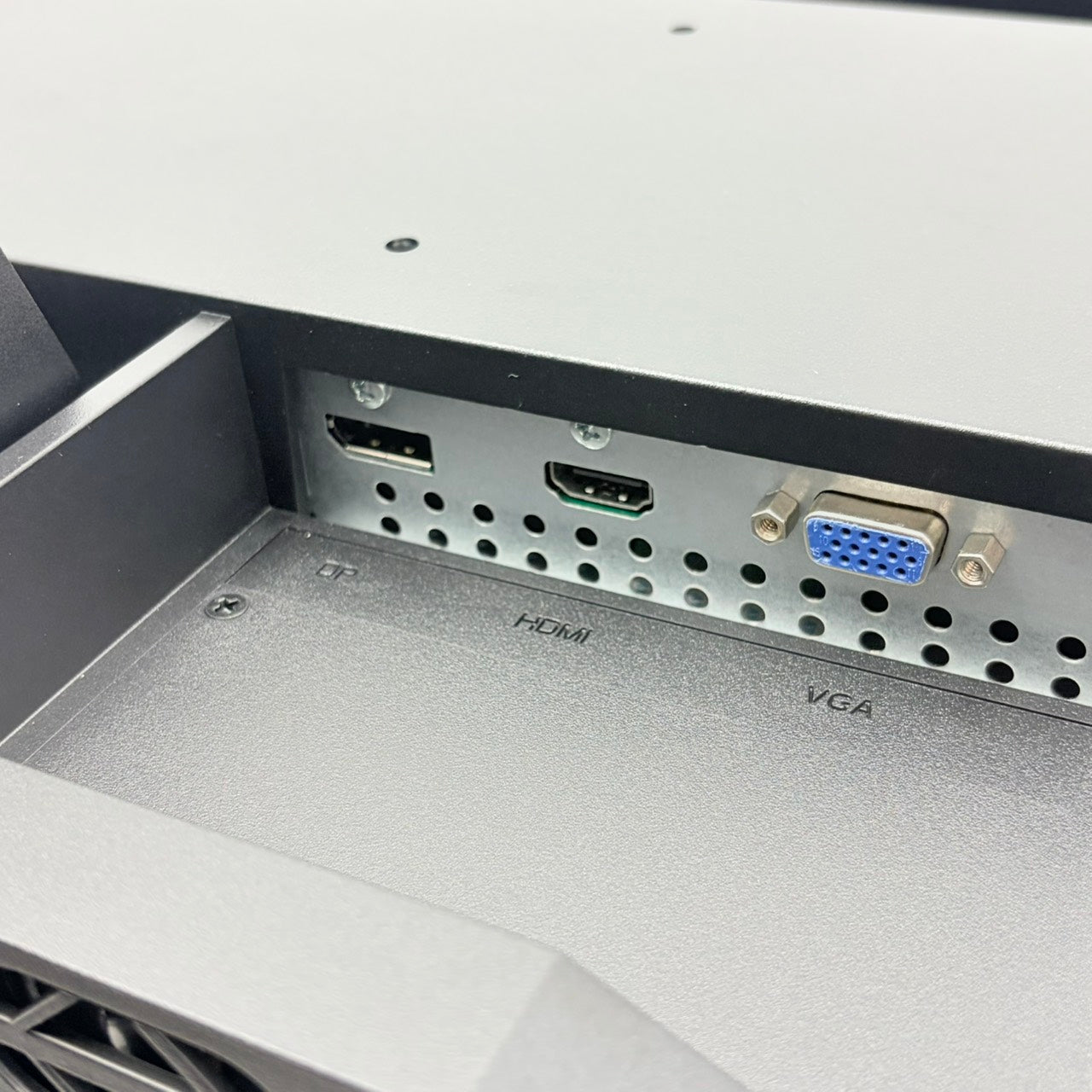 中古モニター】23.8インチ メーカー I-ODATA 型番 LCD-DF241EDB 入力