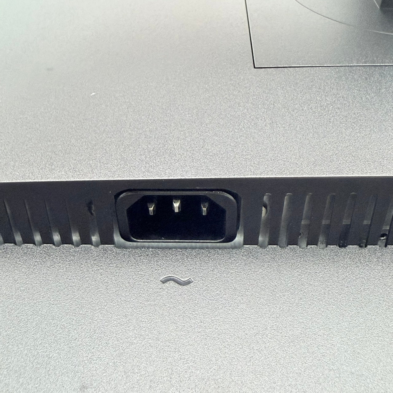 【中古モニター】27インチ メーカー DELL 型番 P2719H 入力端子 HDMI D-Sub Displayport 解像度 1920x1080 Bランク 中古 液晶 モニター PC ディスプレイ