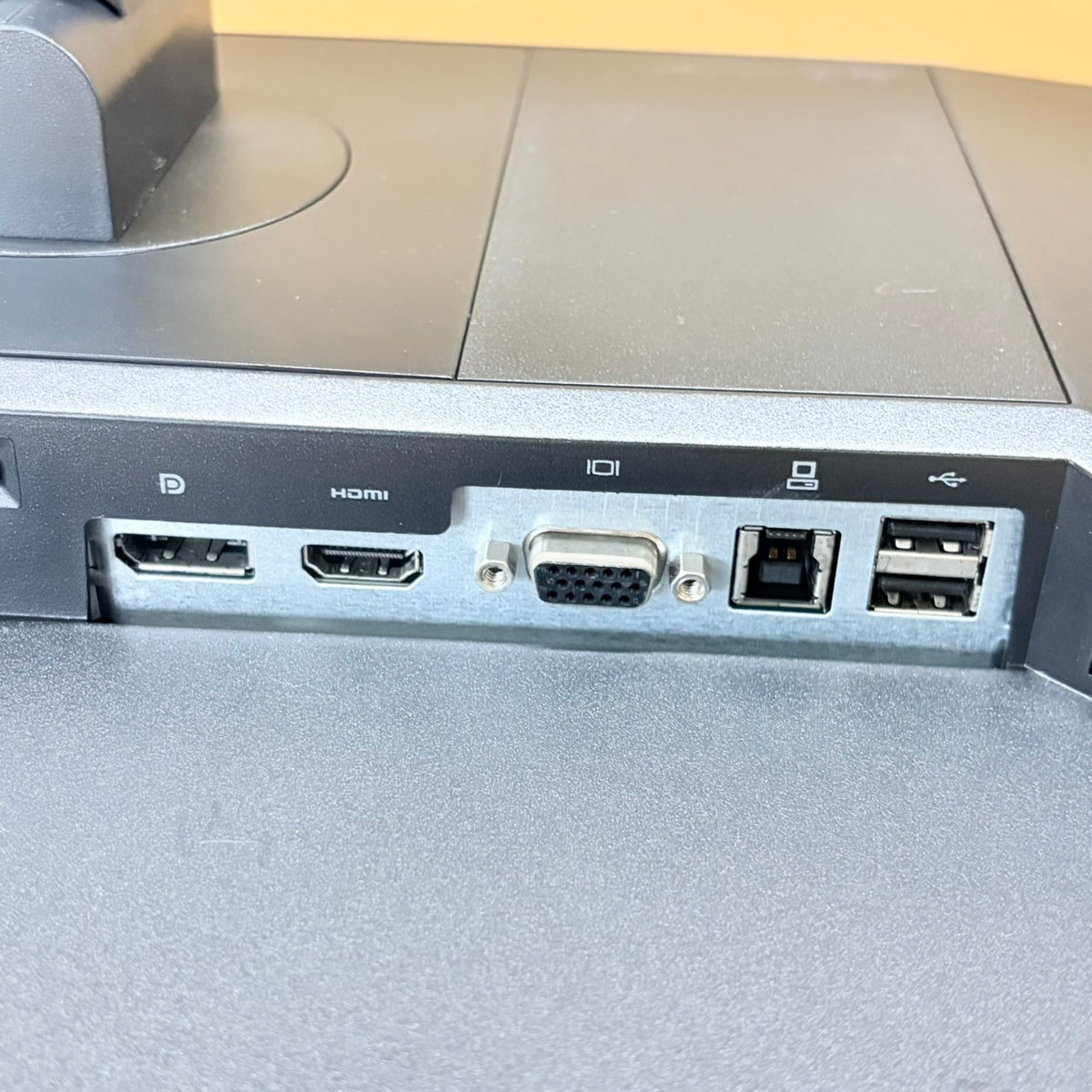 【中古モニター】24インチ メーカー HP 型番 E24iG4 入力端子 D-Sub HDMI Displayport 解像度 1920x1200 Bランク 中古 液晶 モニター PC ディスプレイ