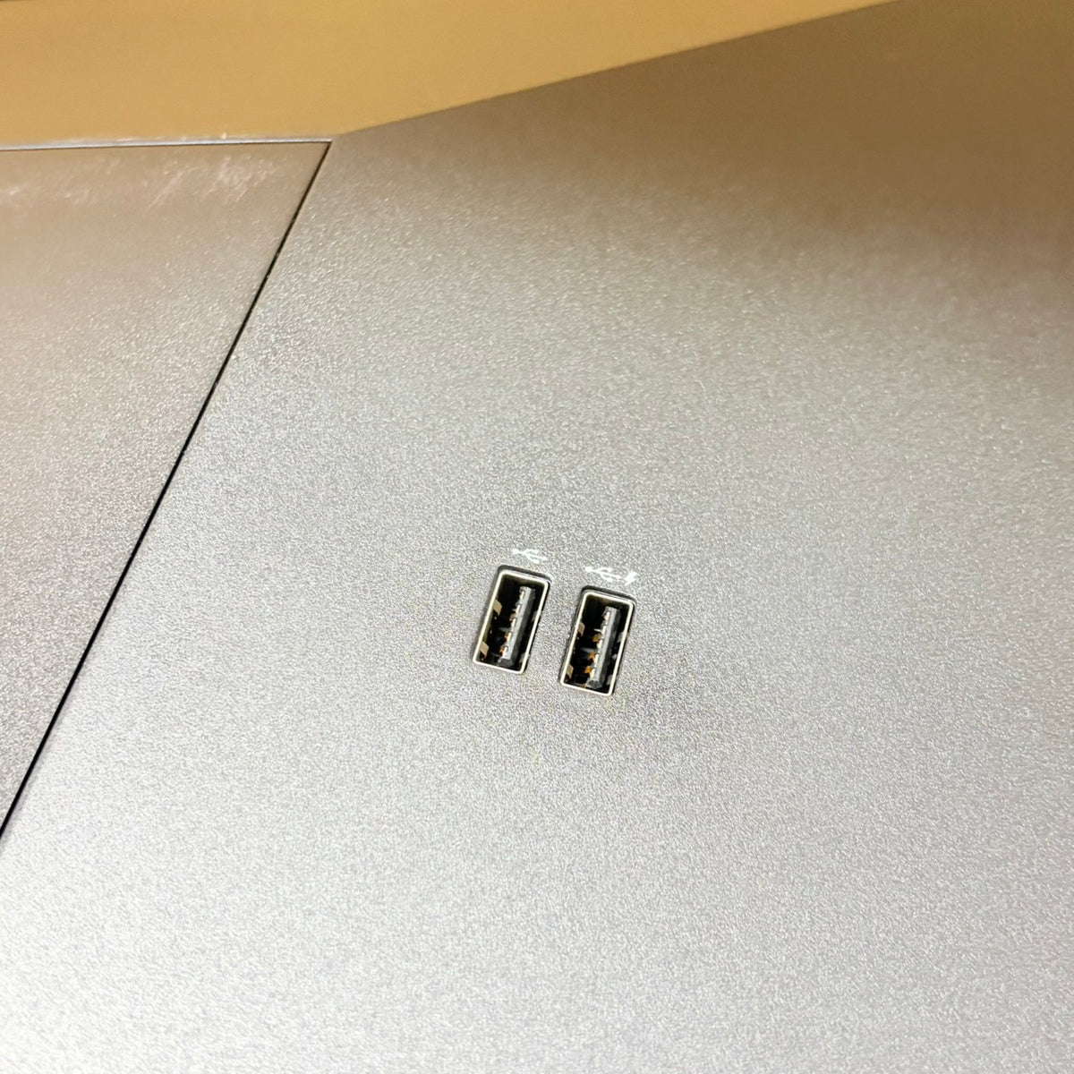 【中古モニター】24インチ メーカー HP 型番 E24iG4 入力端子 D-Sub HDMI Displayport 解像度 1920x1200 Aランク 中古 液晶 モニター PC ディスプレイ