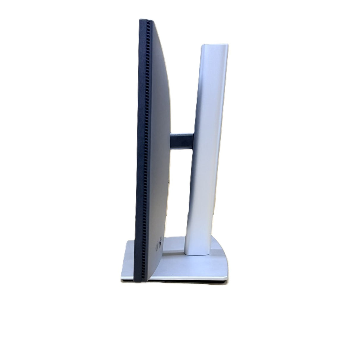 【中古モニター】23.8インチ メーカー DELL 型番 P2425HE 入力端子 HDMI DisplayPort USB Type-C 解像度 1920x1080 Cランク 中古 液晶 モニター PC ディスプレイ