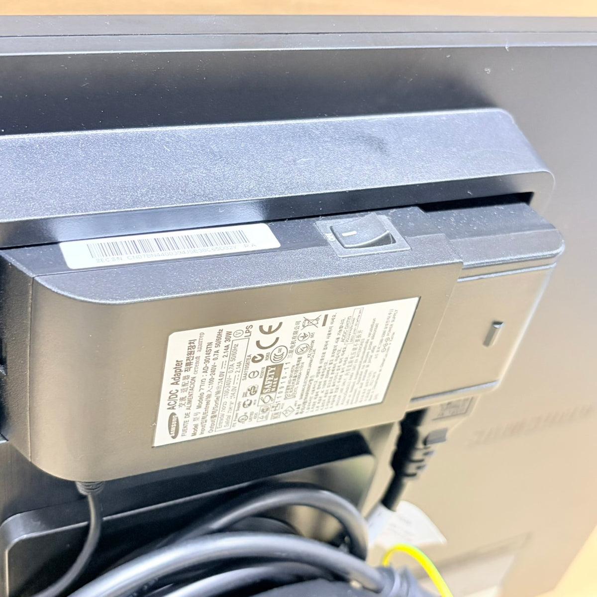 【中古モニター】24インチ メーカー SAMSUNG 型番 S24A450BW 入力端子 D-Sub DVI  解像度 1920x1200 Bランク 中古 液晶 モニター PC ディスプレイ